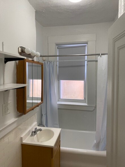 Building Photo - 1209 Boylston St