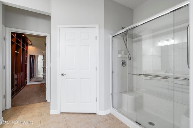 Building Photo - 11251 Campfield Dr