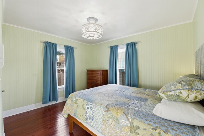 Building Photo - 2415 38th St