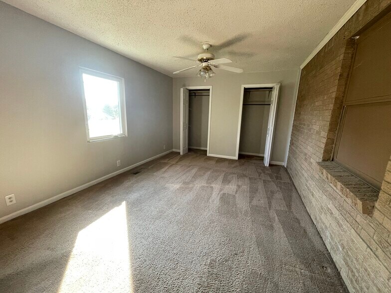 Building Photo - 103 Cedarwood Ct