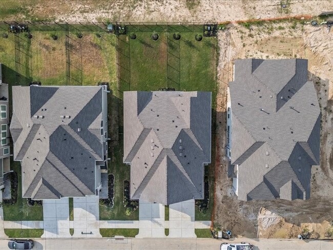Building Photo - 21234 Black Gap Wildlife Dr