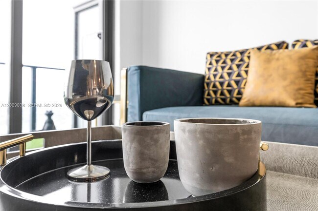 Building Photo - 121 NE 34th St