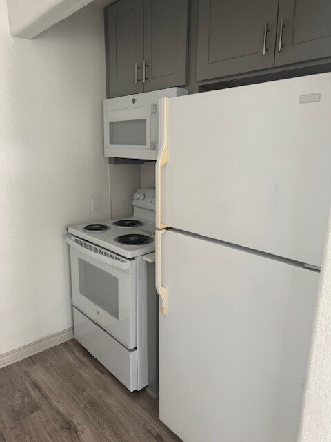 Building Photo - 1215 Terjo Ln