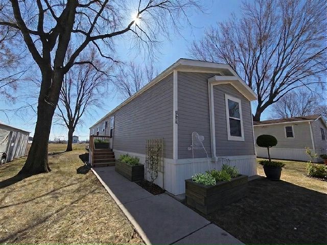 Building Photo - 580 Banding Ln