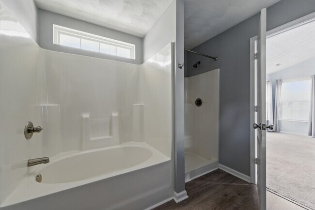 Building Photo - 1023 Snead Dr