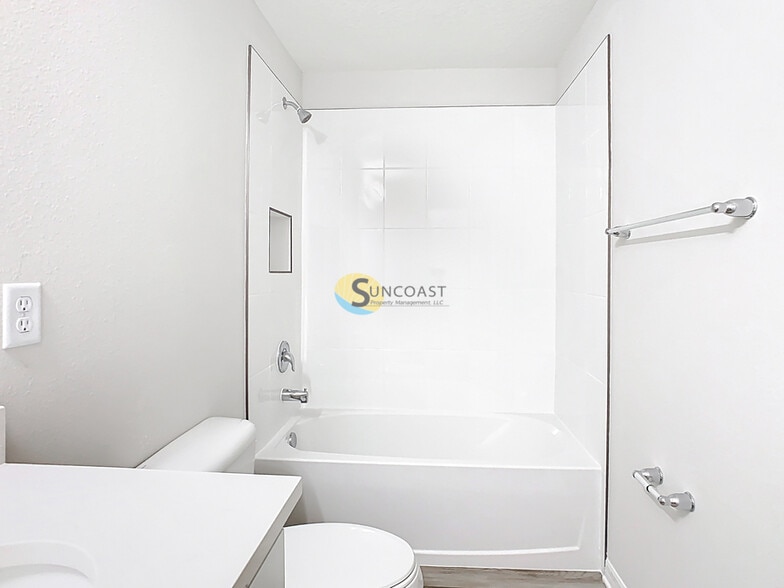 Building Photo - 3821 SW 43rd Ct