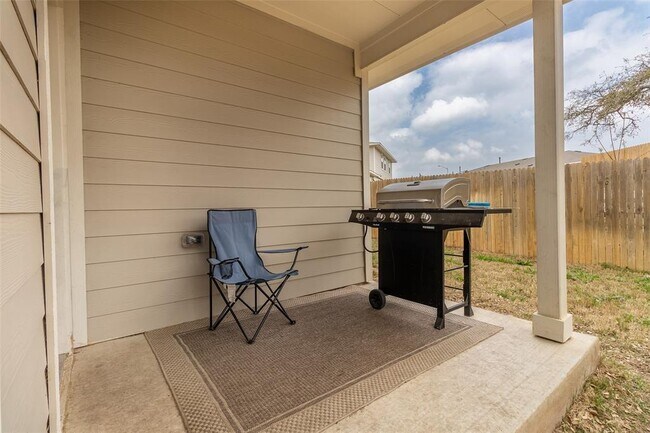 Building Photo - 280 Tequilana Pass