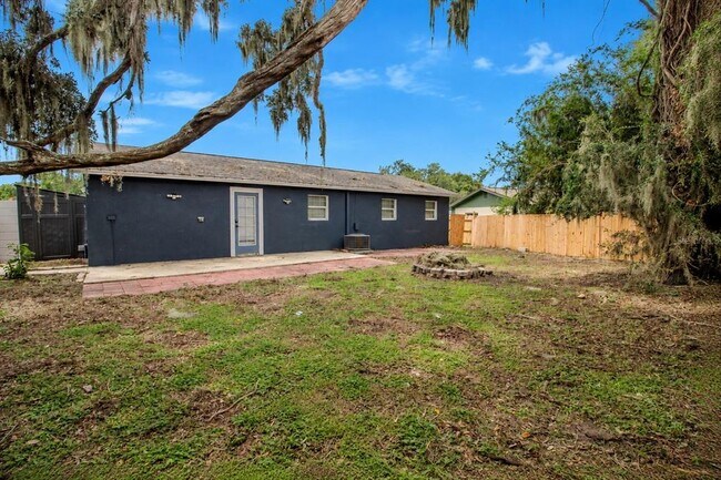 Building Photo - 113 Inwood Cir