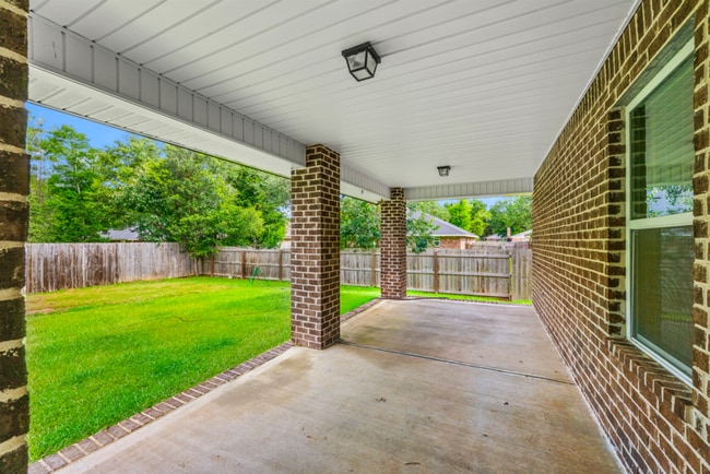 Building Photo - 5891 Anderson Ln