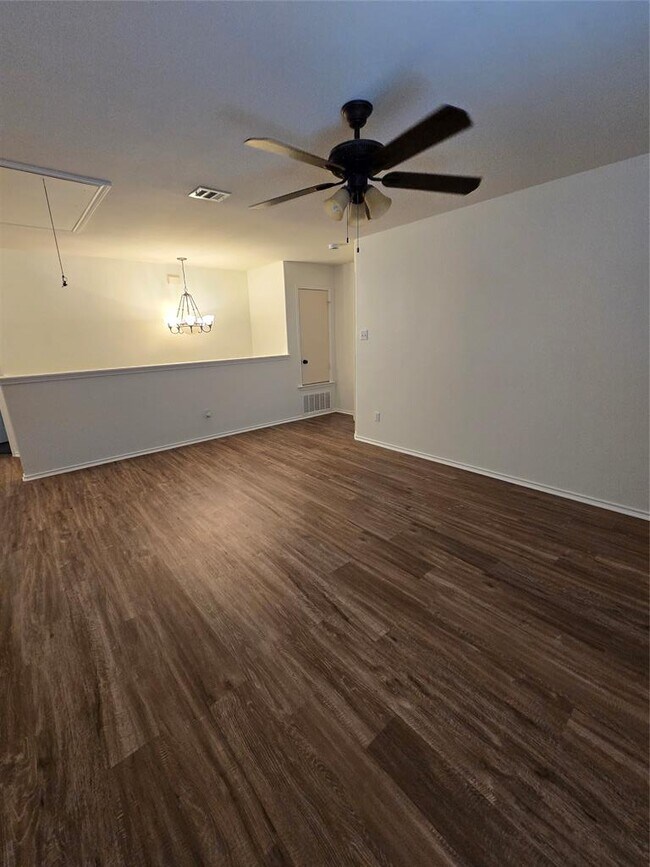 Building Photo - 11909 Big Sky Dr