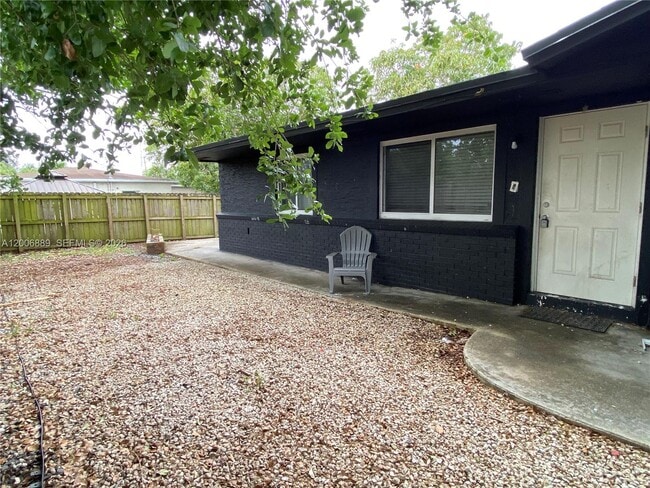 Building Photo - 6132 SW 39th St