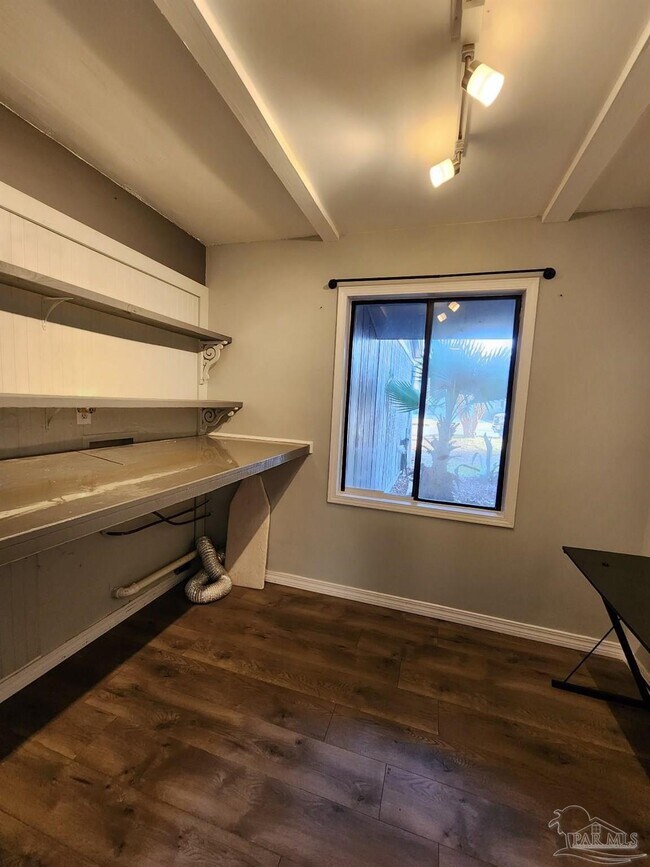 Building Photo - 5140 Choctaw Ave