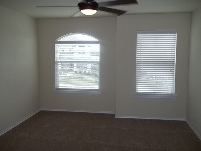 Building Photo - 9731 Common Law
