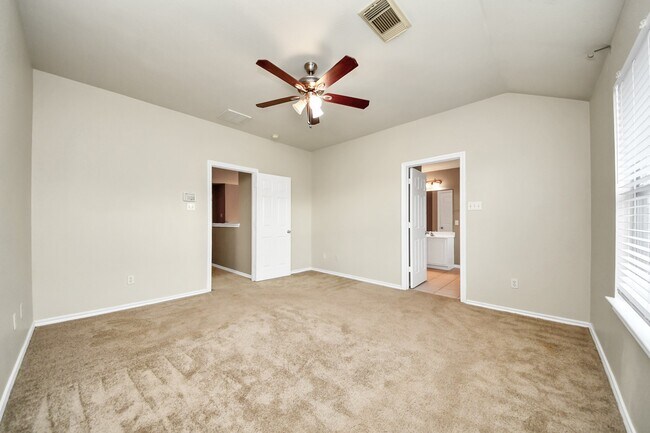 Building Photo - 6019 Pennworth Ln