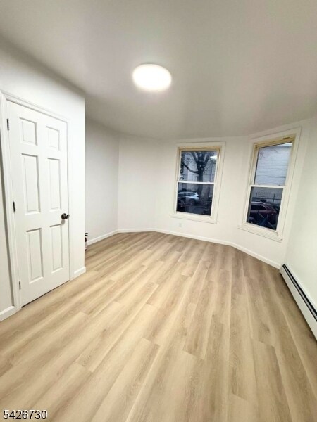 Building Photo - 186 3rd St