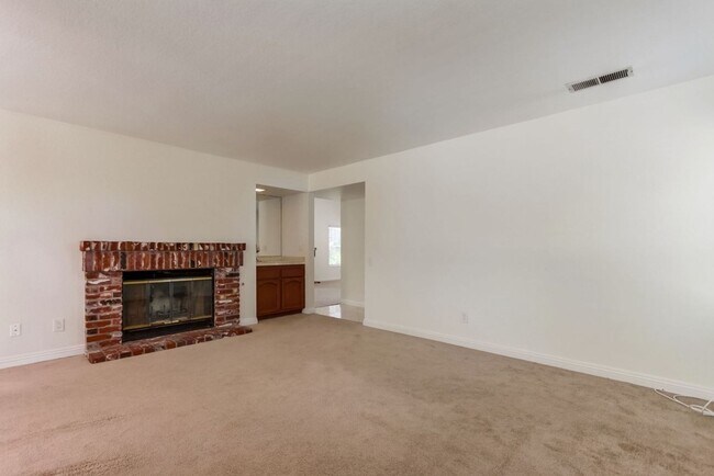 Building Photo - Charming Carmel Valley House in great loca...