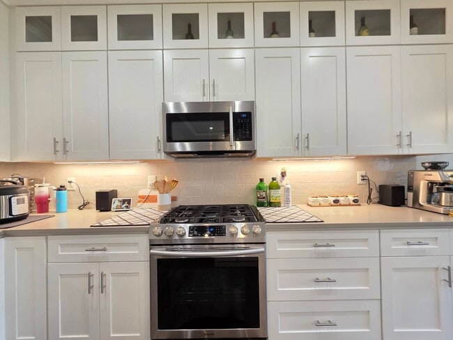 Building Photo - 7015 W 32nd Ave