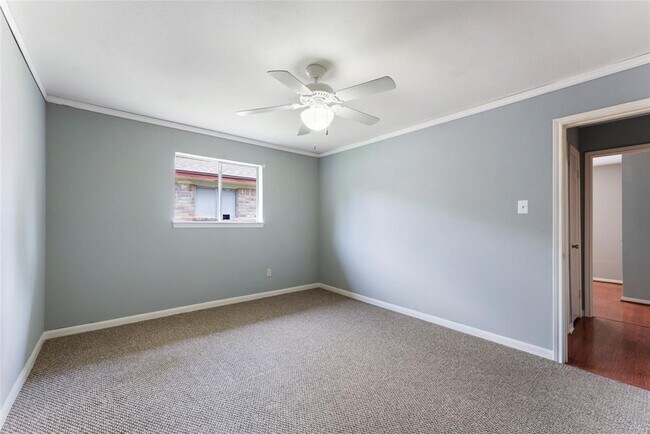 Building Photo - 29410 Sedgefield St
