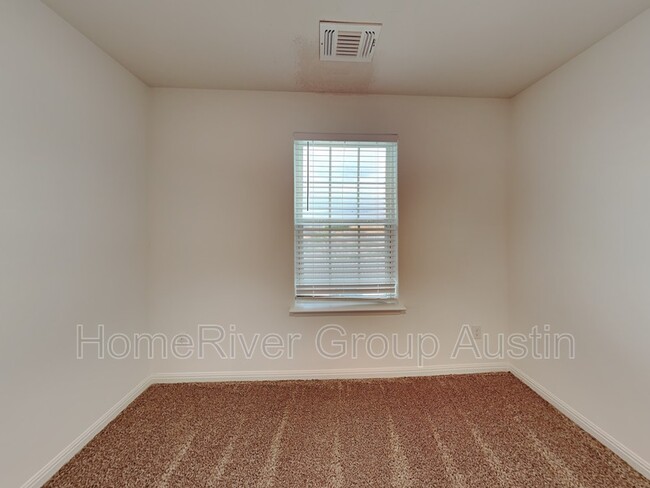 Building Photo - 18100 Speculator Ln