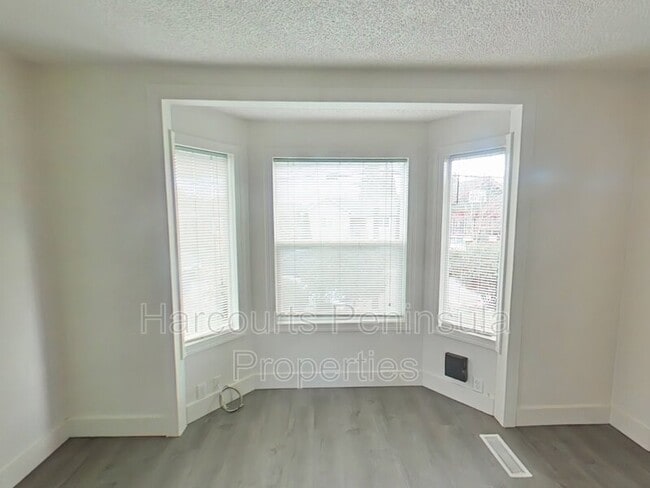 Building Photo - 1321 Elizabeth Ave