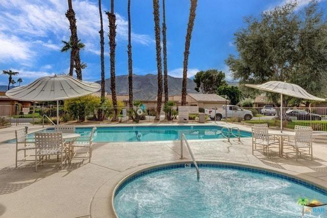 Building Photo - 11 Palma Dr