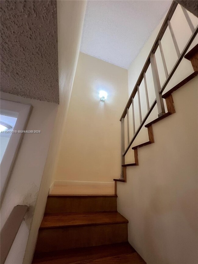 Building Photo - 17170 SW 94th Ave