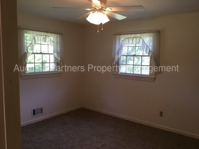 Building Photo - West Lake - Columbia County