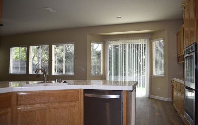 Building Photo - 2312 Petruchio Way