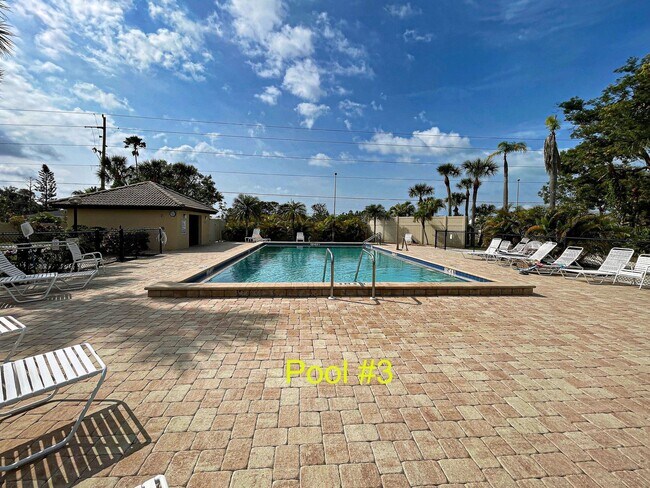 Building Photo - 2BD/2BA Mission Lakes Condo