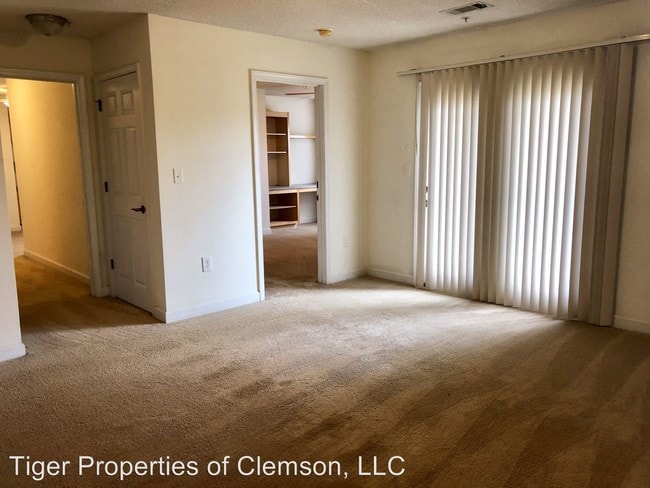 Building Photo - 3 br, 3 bath House - 701 Harts Cove Way