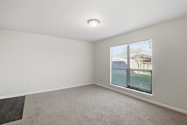 Building Photo - 10241 Azalea Village Dr