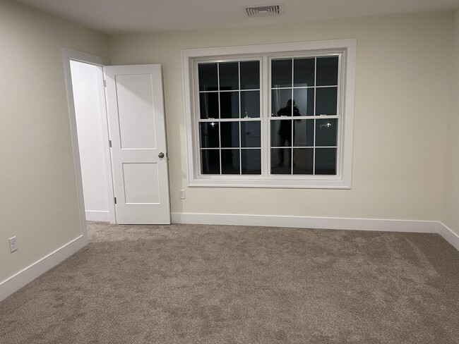 Building Photo - 15 Suffolk Rd