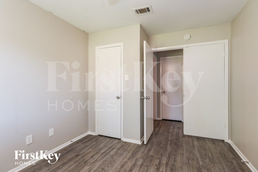 Building Photo - 4439 Algernon Dr