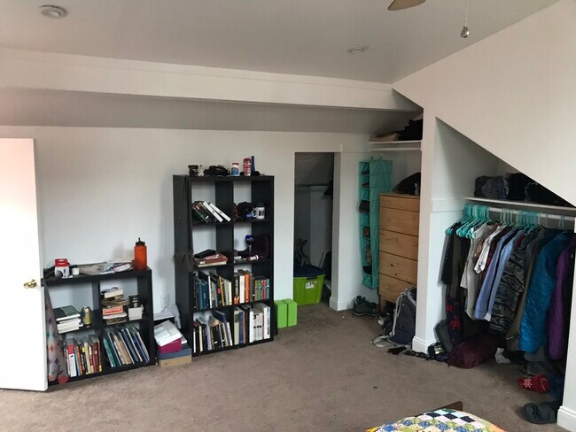 Building Photo - 2703 Jane St