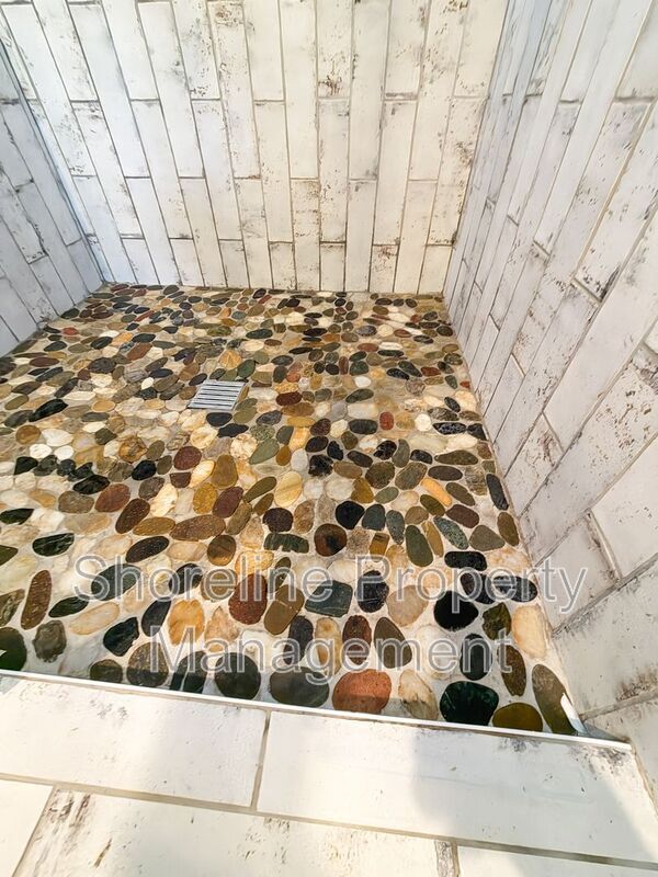 Building Photo - 12913 S Salerno Ave