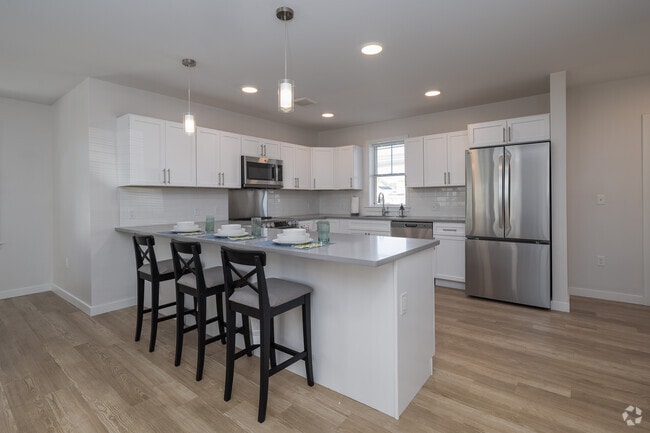 3BR, 2.5BA - 1,707SF - Kitchen - Oak Grove Apartments