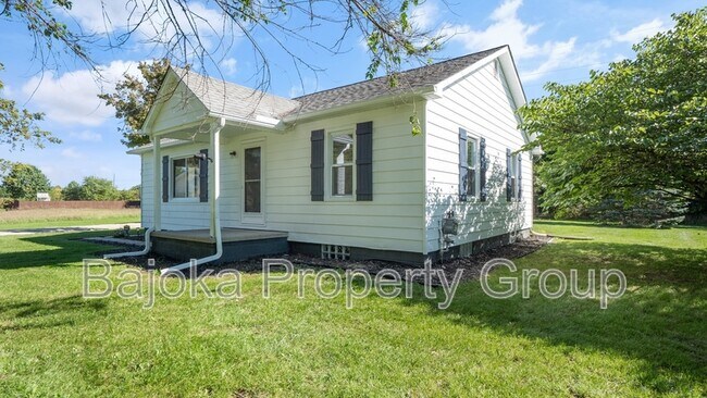Building Photo - 3582 N Milford Rd