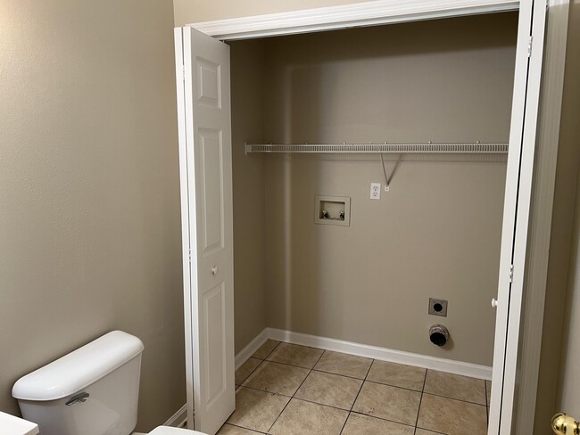 Building Photo - 732 E Mack Bayou Dr