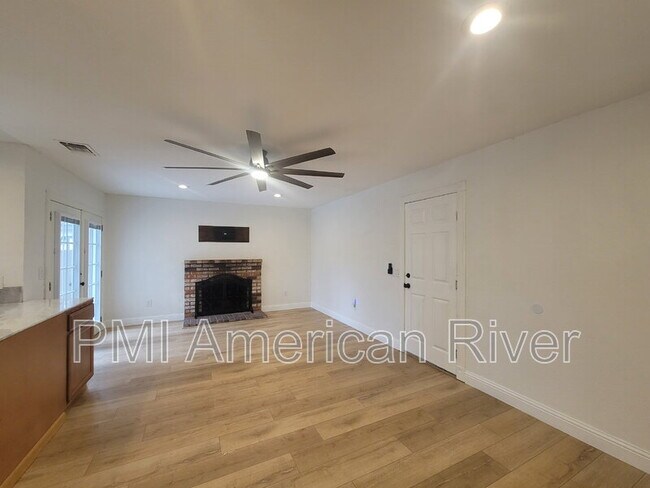 Building Photo - 4475 Silverton Way