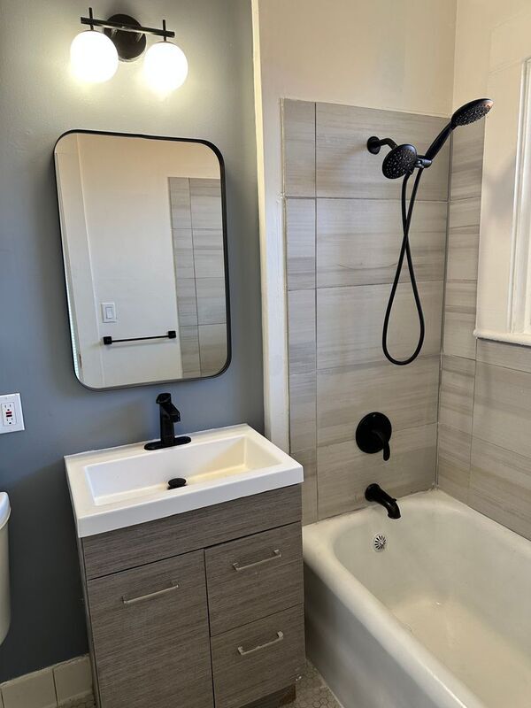 Building Photo - 780 61st St