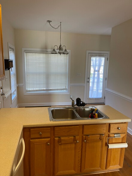 Building Photo - 1029 Caladium Dr