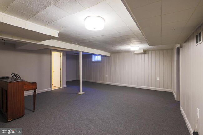 Building Photo - 3219 Northbrook Rd