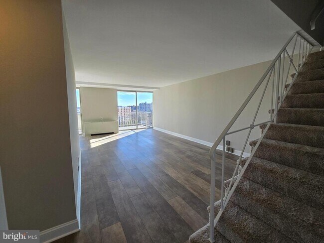 Building Photo - 301 N Beauregard St