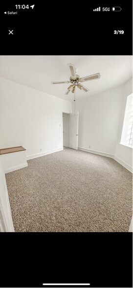 Building Photo - 6108 S Rhodes Ave