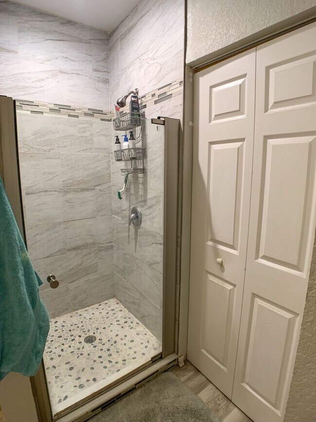 Building Photo - Great 1 Bedroom / 1 Bathroom Condo in Downtown Orlando!