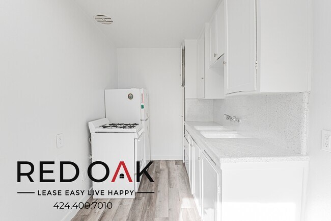 Building Photo - 1094 Cherry Ave