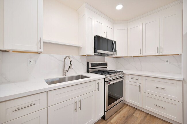 Building Photo - 5691 Cutler Ct