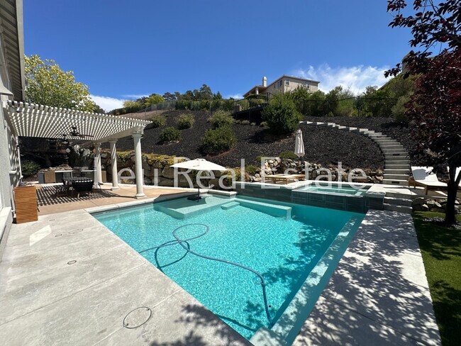 Building Photo - 2630 Giorno Way