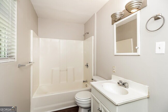 Building Photo - 2607 Foxwood Pl