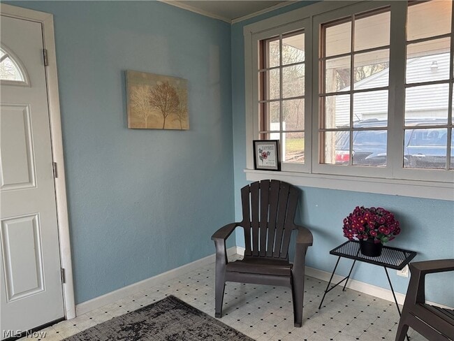 Building Photo - 1550 Chapman Dr